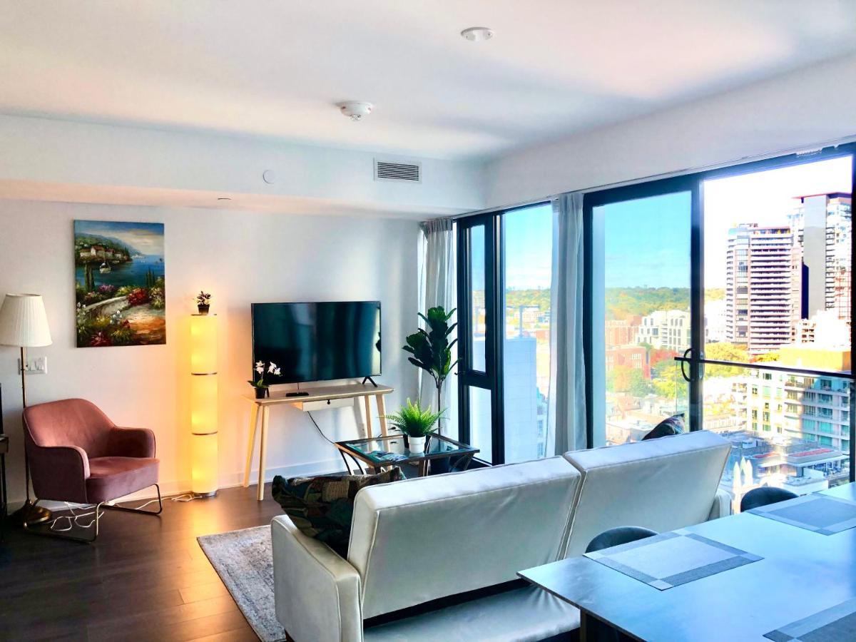 טורונטו 2 Bedroom Plus Den Condo מראה חיצוני תמונה