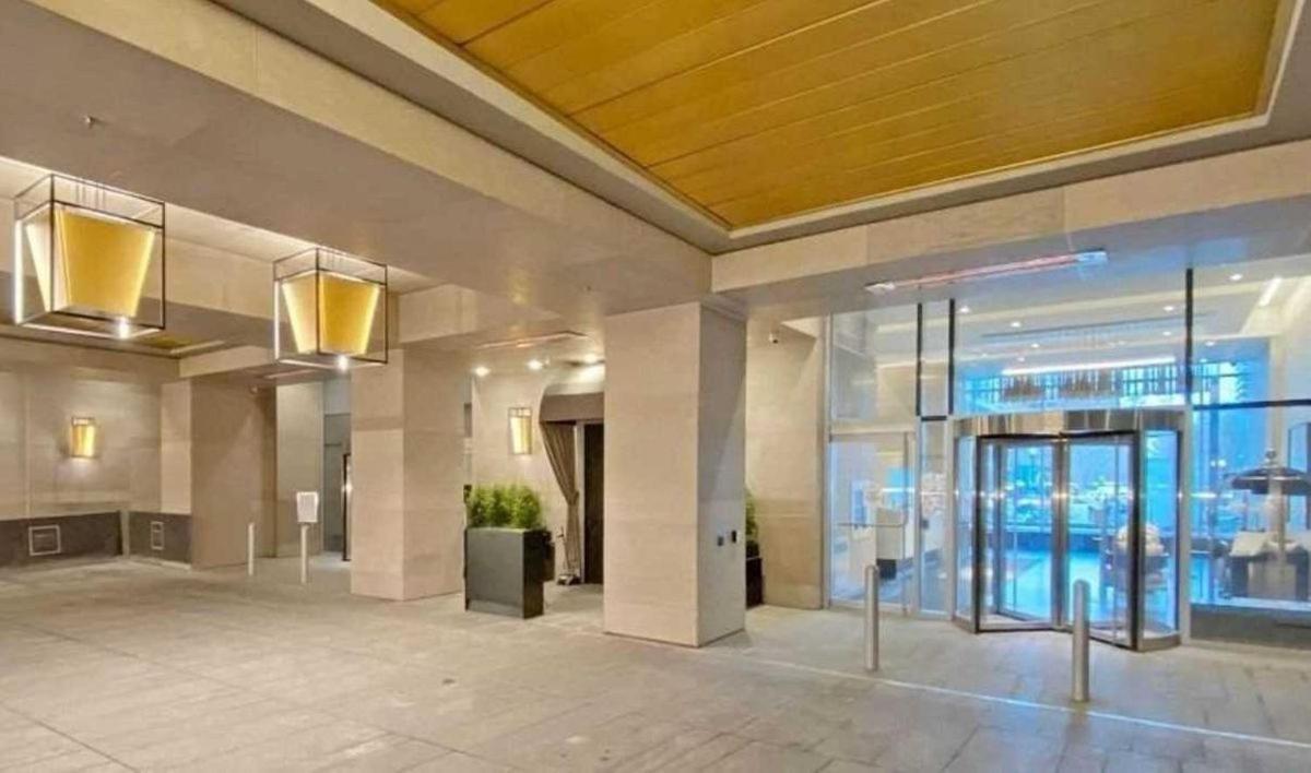 טורונטו 2 Bedroom Plus Den Condo מראה חיצוני תמונה