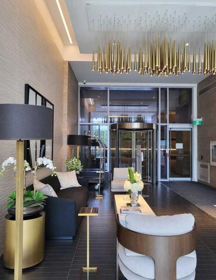 טורונטו 2 Bedroom Plus Den Condo מראה חיצוני תמונה